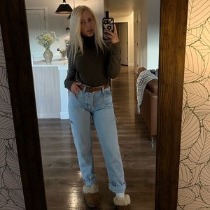 olive green turtleneck. brand: calvin klein size M 🍸